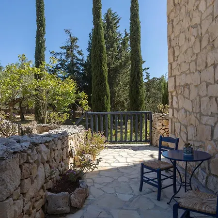 וילה Aresti Mountain Agios Leon