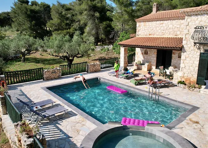 Aresti Mountain Vila Agios Leon