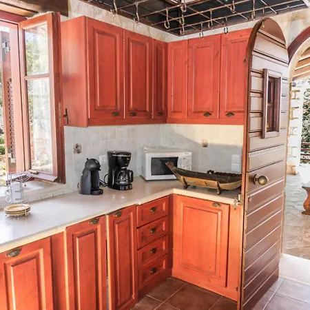 Aresti Mountain Villa Agios Leon