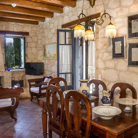 Villa Aresti Mountain