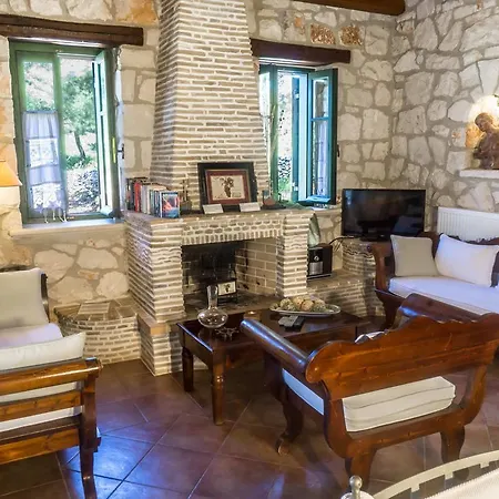 빌라 Aresti Mountain Agios Leon